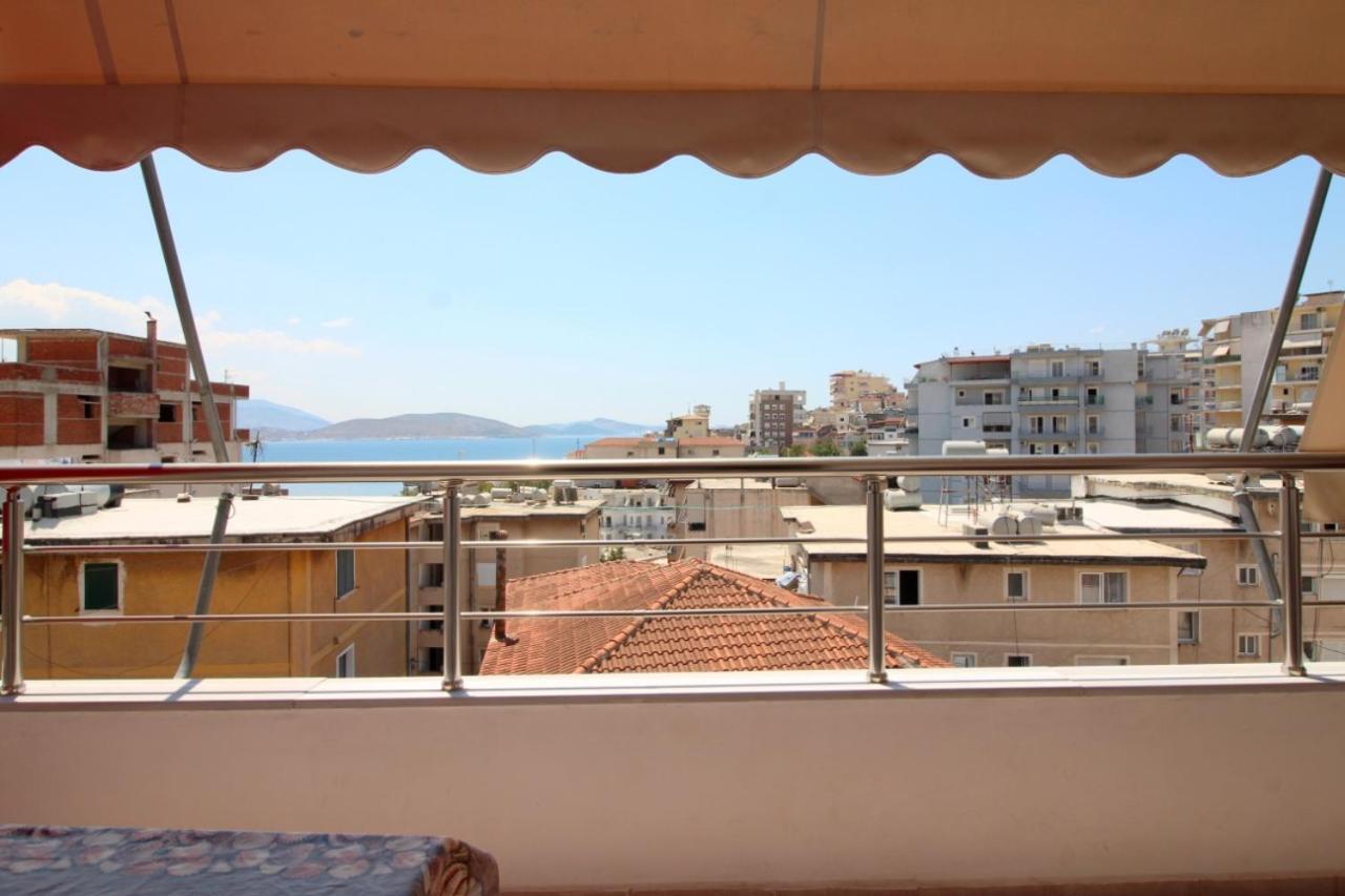 Mona`s Hostel Sarandë Exterior foto